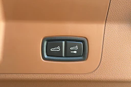 Harmaa Porsche Panamera 2023 kuva 12.