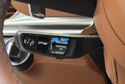Harmaa Porsche Panamera 2023 kuva 20.