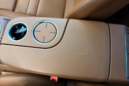 Harmaa Porsche Panamera 2023 kuva 23.