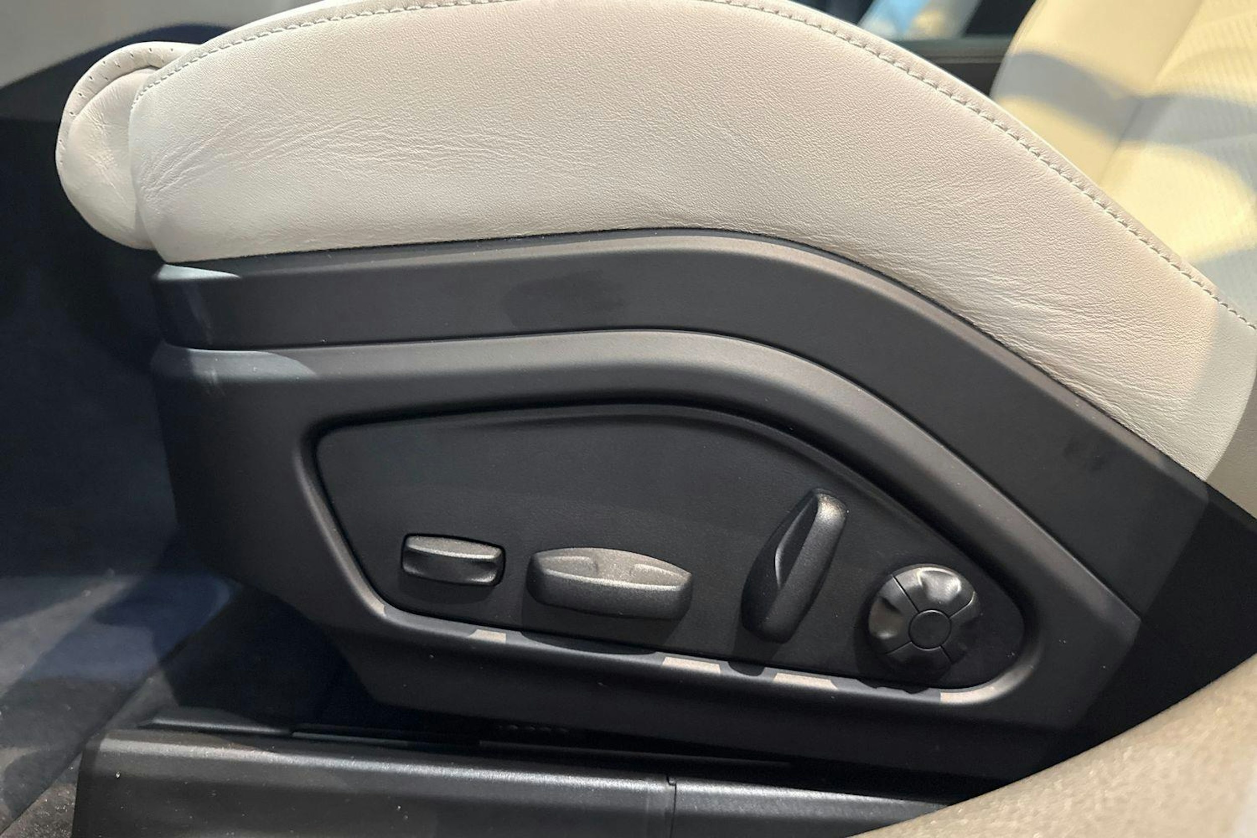 musta Porsche Panamera 2024 kuva 10.