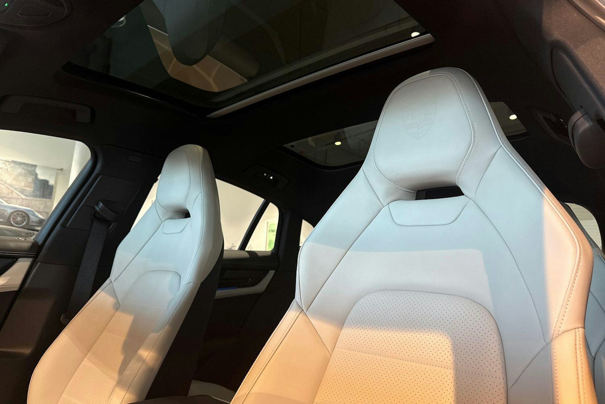 musta Porsche Panamera 2024 kuva 12.