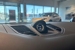 musta Porsche Panamera 2024 kuva 13.
