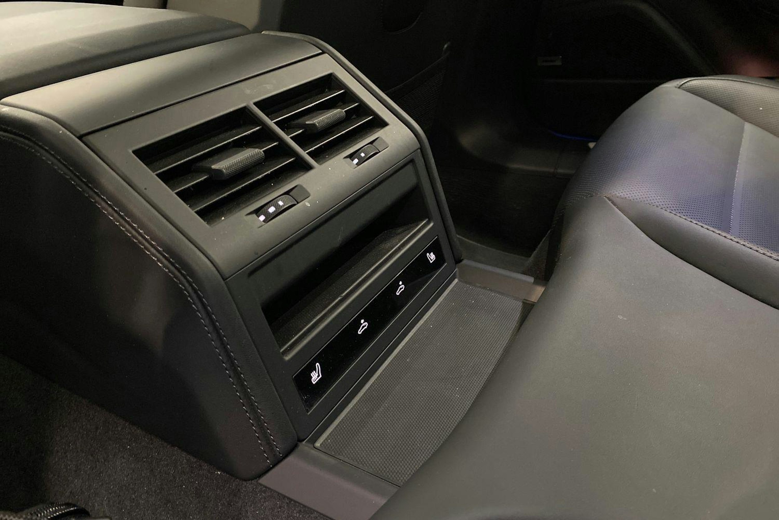 Porsche Panamera 2024 kuva 23.