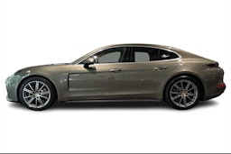 vihreä Porsche Panamera 2024 kuva 5.