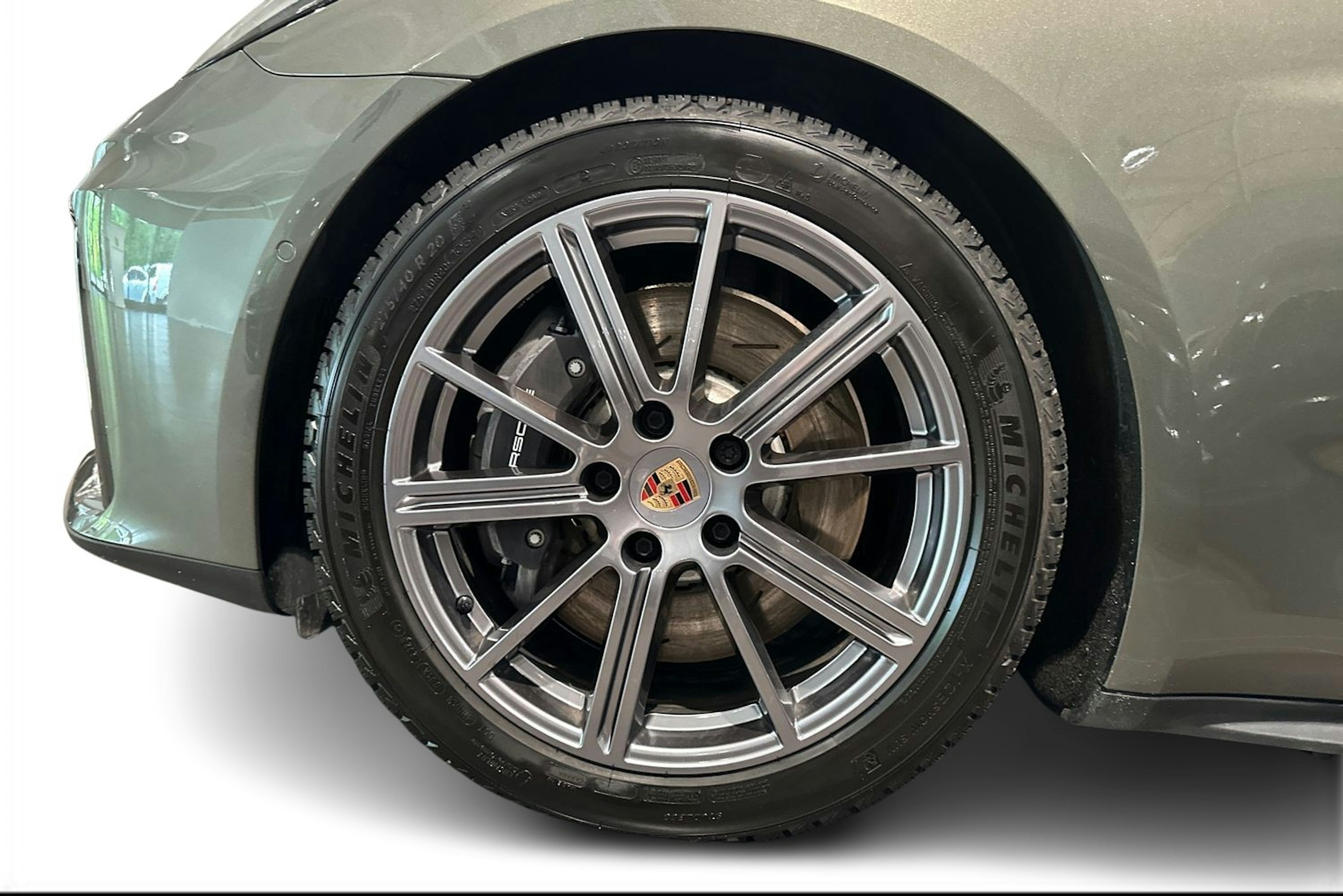 vihreä Porsche Panamera 2024 kuva 9.