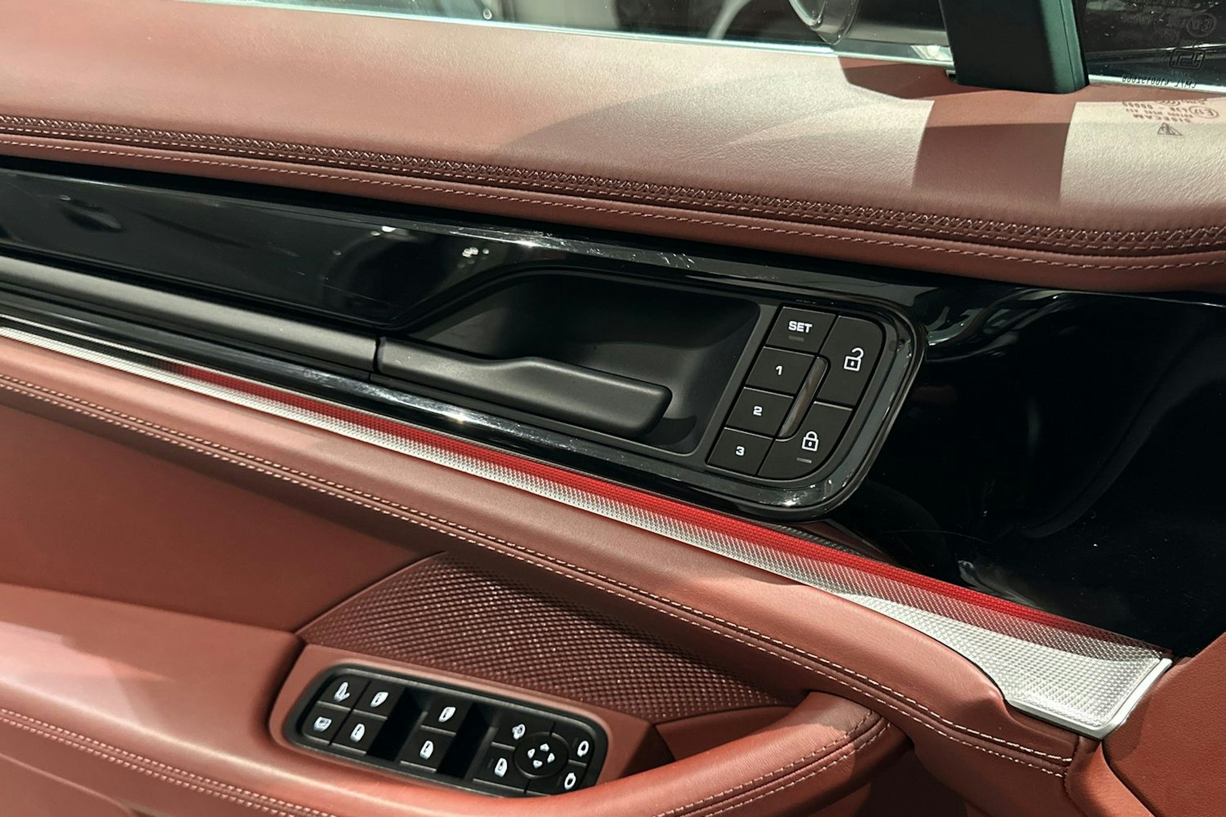 vihreä Porsche Panamera 2024 kuva 17.