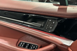 vihreä Porsche Panamera 2024 kuva 17.