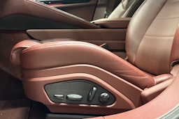 vihreä Porsche Panamera 2024 kuva 19.