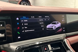 vihreä Porsche Panamera 2024 kuva 22.