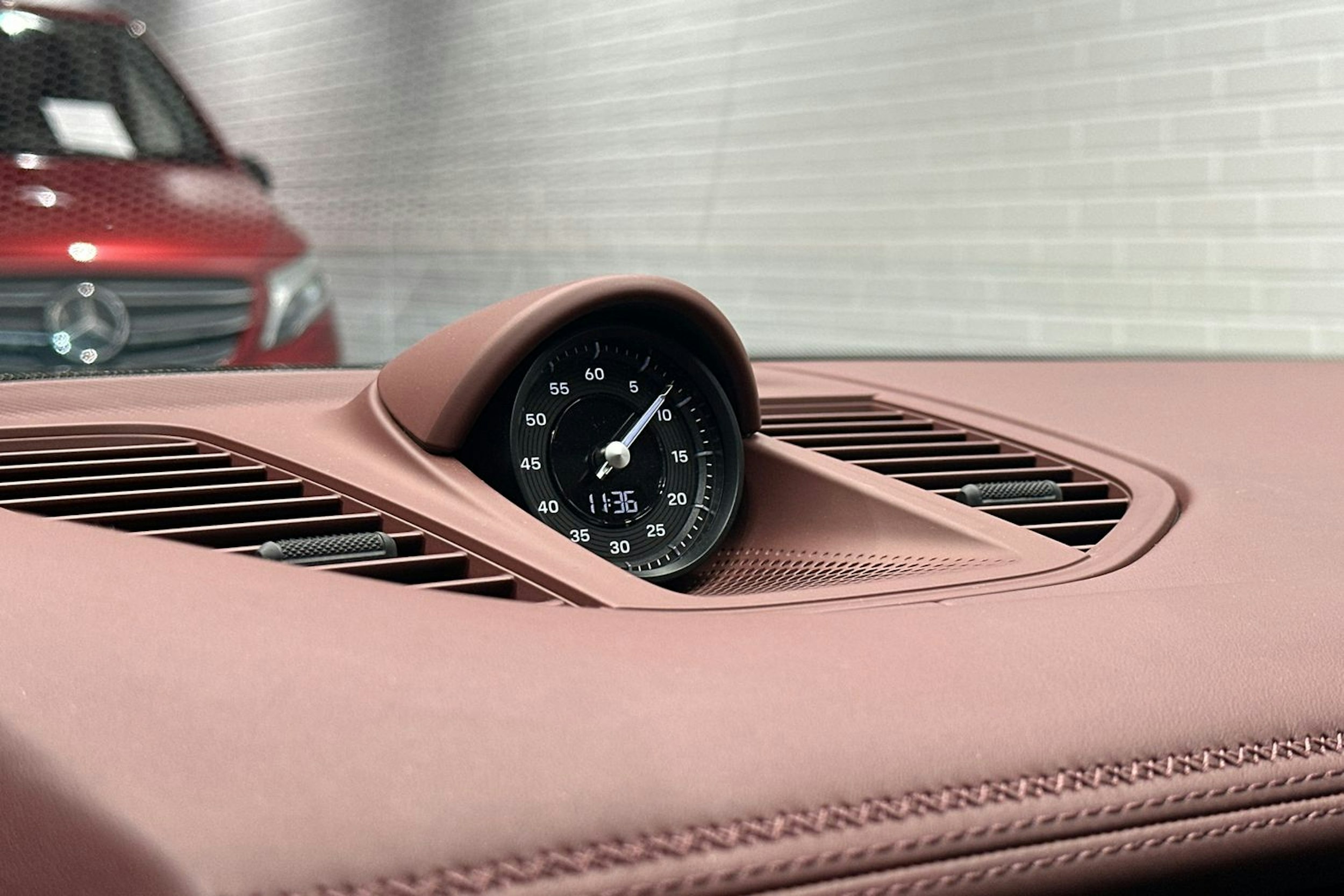 vihreä Porsche Panamera 2024 kuva 24.