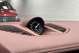 vihreä Porsche Panamera 2024 kuva 24.