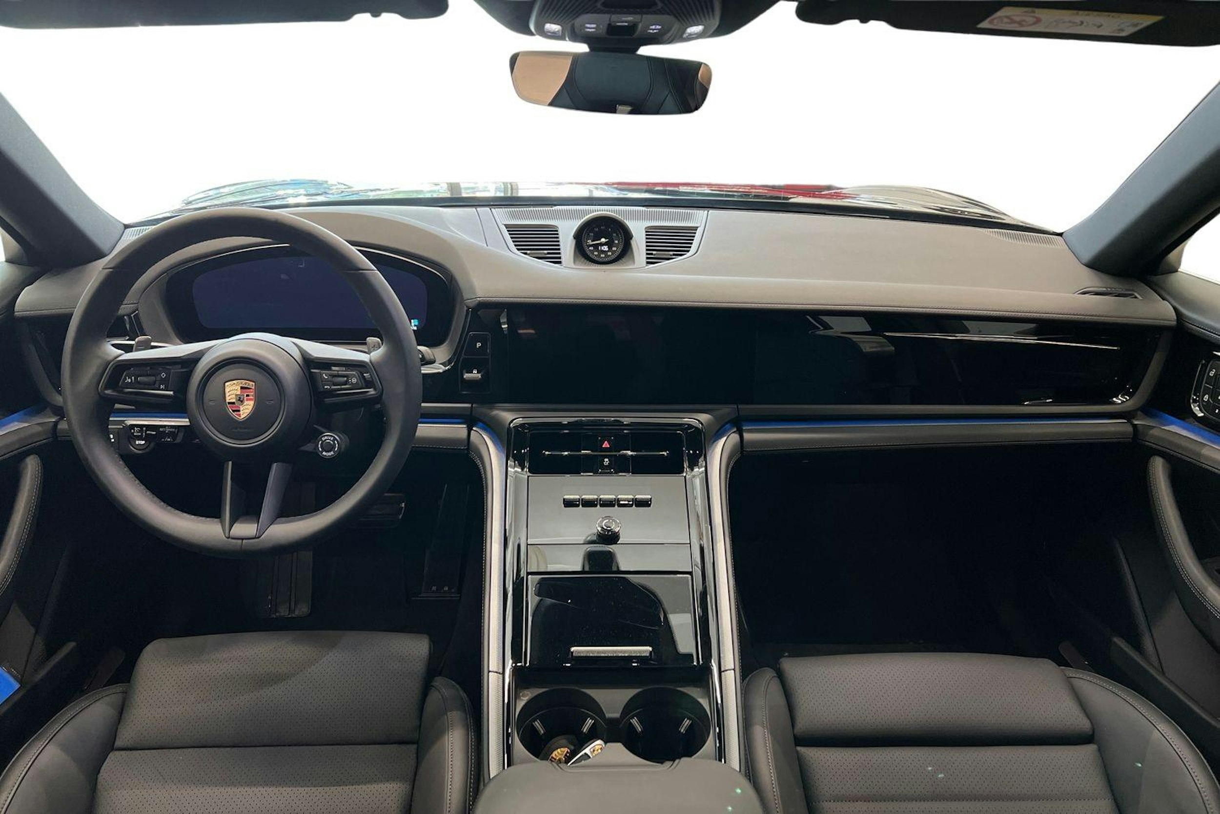 Musta Porsche Panamera 2024 kuva 7.