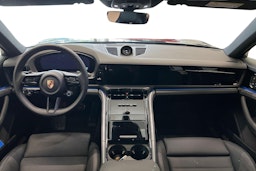 Musta Porsche Panamera 2024 kuva 7.