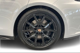 met. harmaa Porsche Panamera 2025 kuva 9.