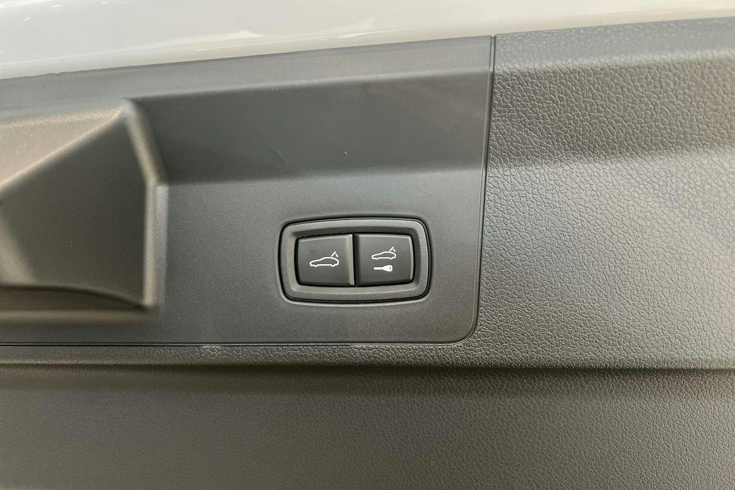 met. harmaa Porsche Panamera 2025 kuva 11.