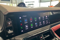 met. harmaa Porsche Panamera 2025 kuva 16.