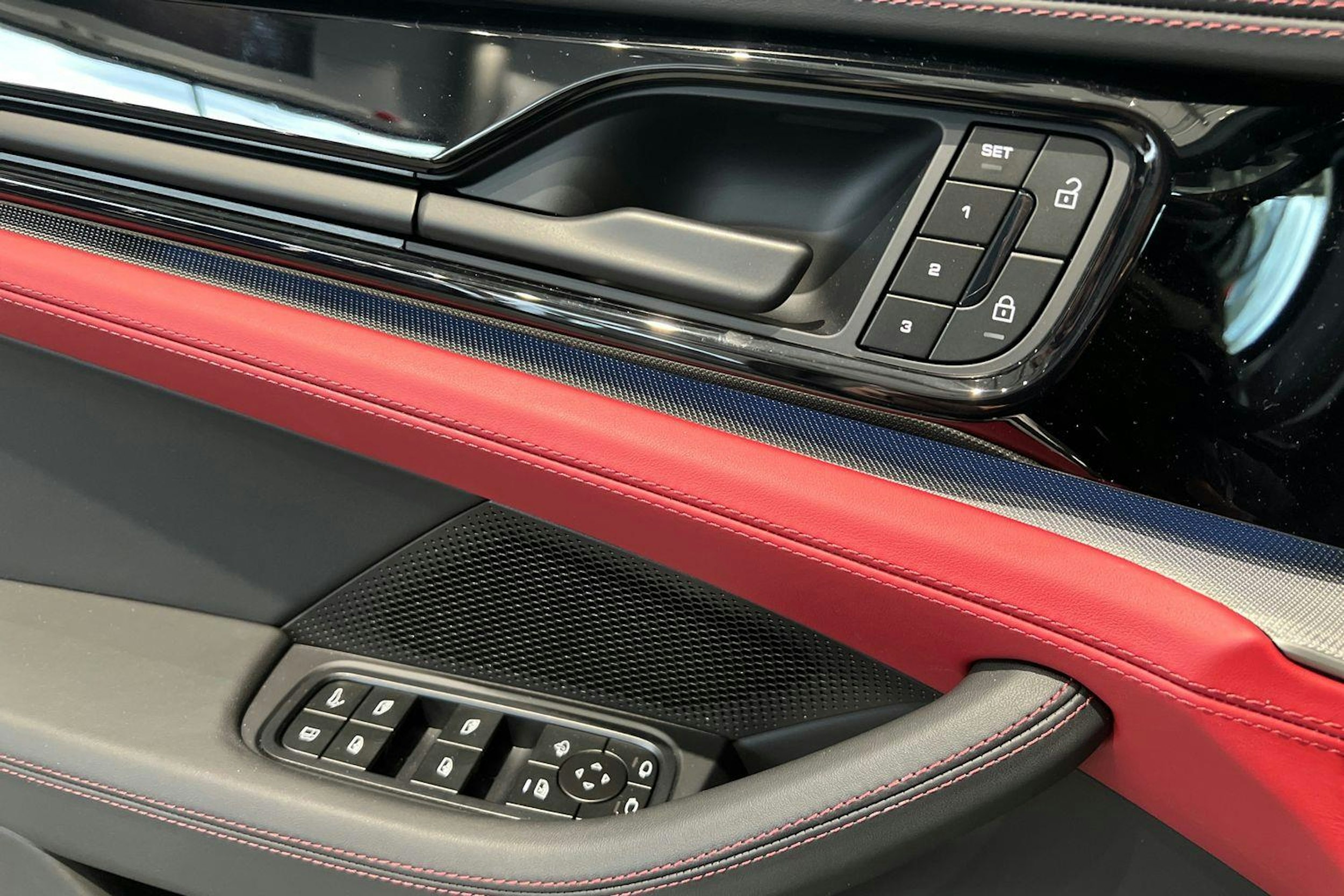 met. harmaa Porsche Panamera 2025 kuva 19.