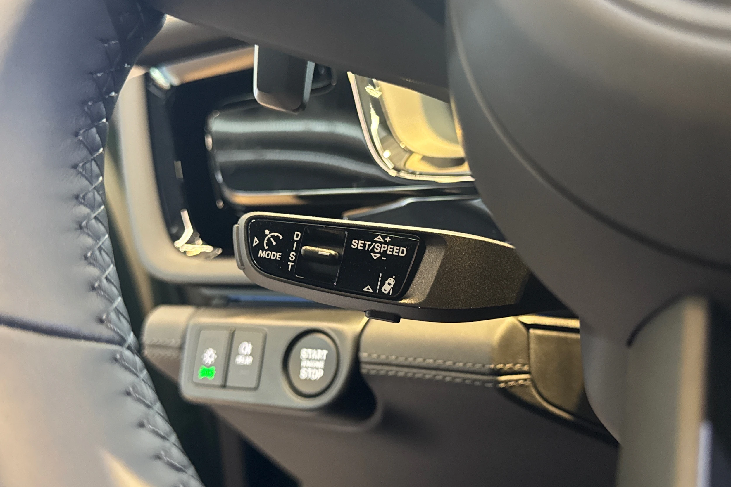 vihreä Porsche Panamera 2026 kuva 13.