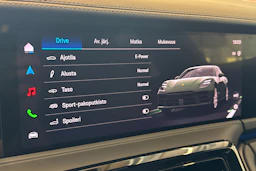 vihreä Porsche Panamera 2026 kuva 14.