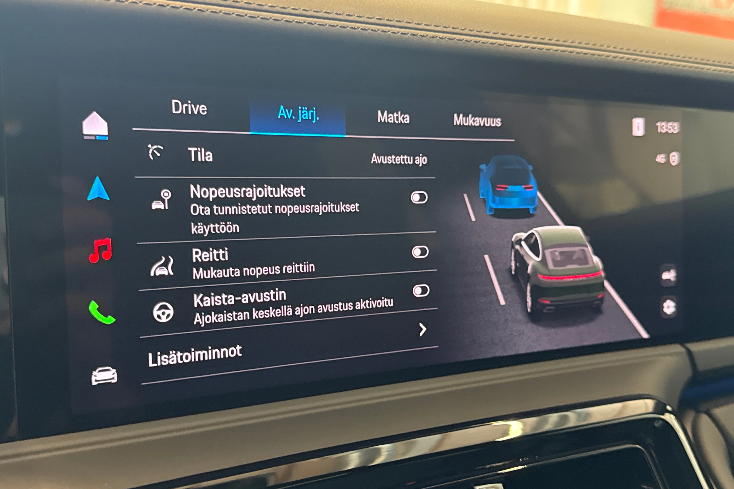 vihreä Porsche Panamera 2026 kuva 15.