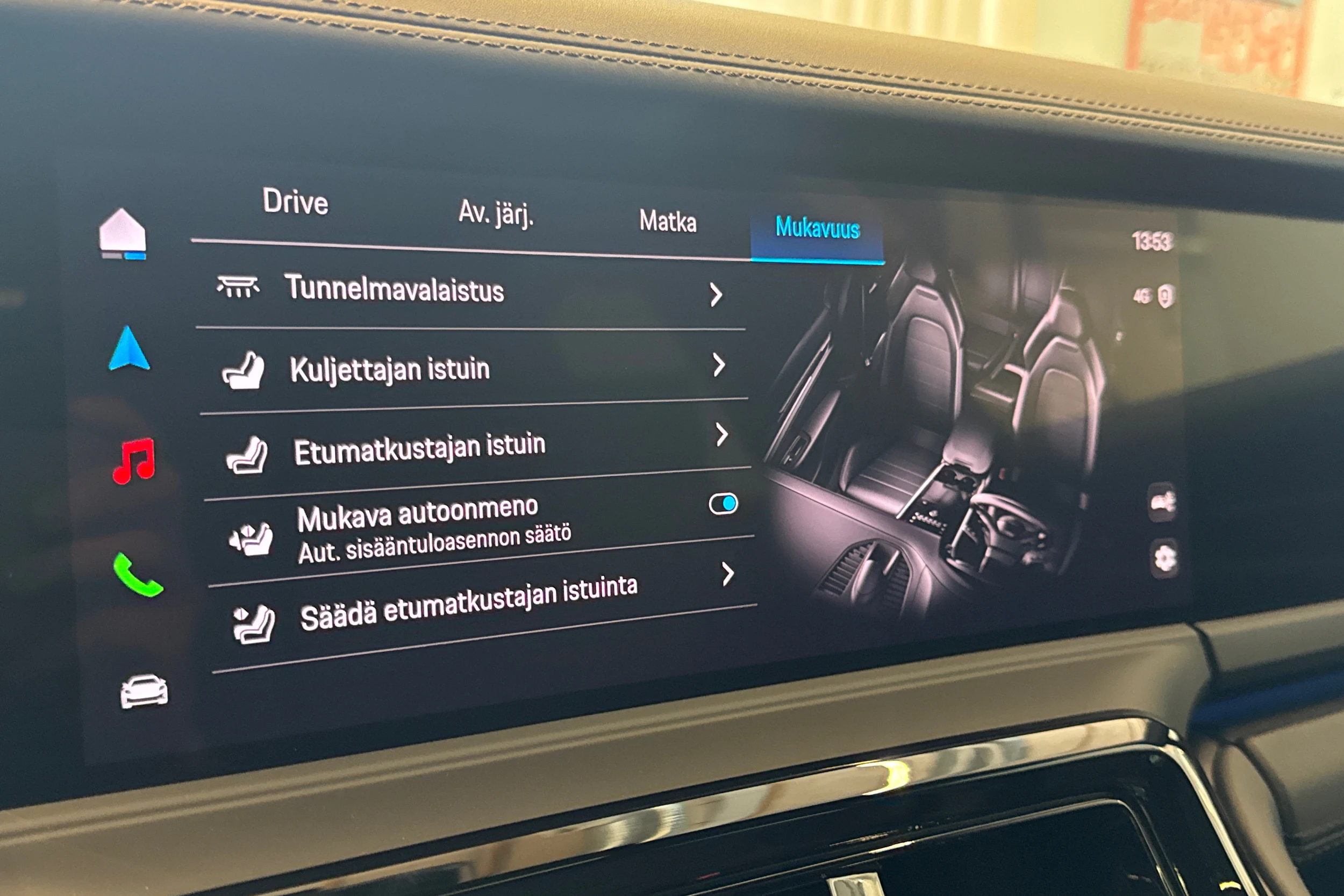 vihreä Porsche Panamera 2026 kuva 16.