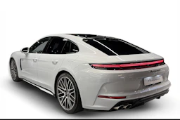 harmaa Porsche Panamera 2026 kuva 2.