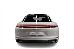 harmaa Porsche Panamera 2026 kuva 3.