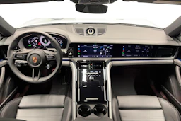 harmaa Porsche Panamera 2026 kuva 8.