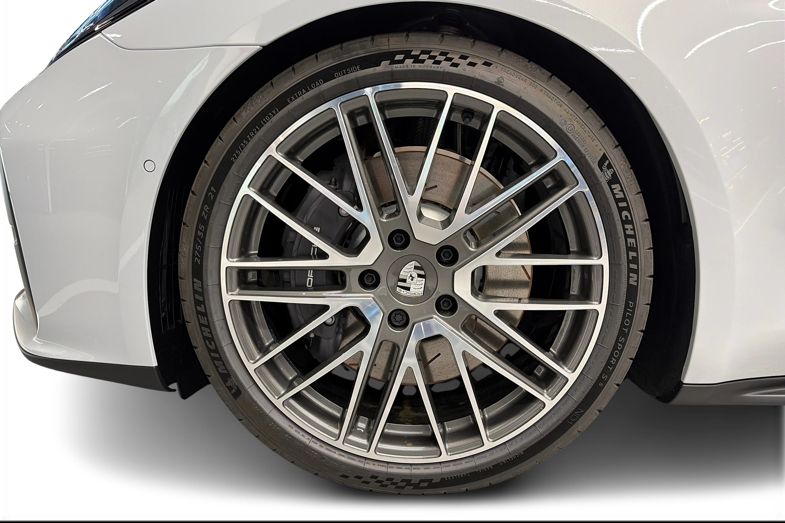 harmaa Porsche Panamera 2026 kuva 10.