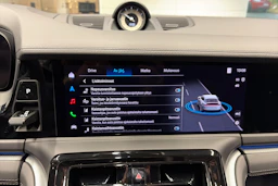 harmaa Porsche Panamera 2026 kuva 20.