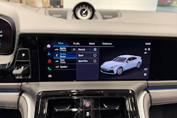 harmaa Porsche Panamera 2026 kuva 21.