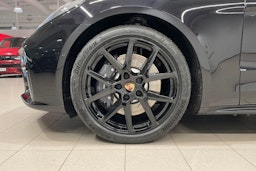 musta Porsche Panamera 2026 kuva 10.