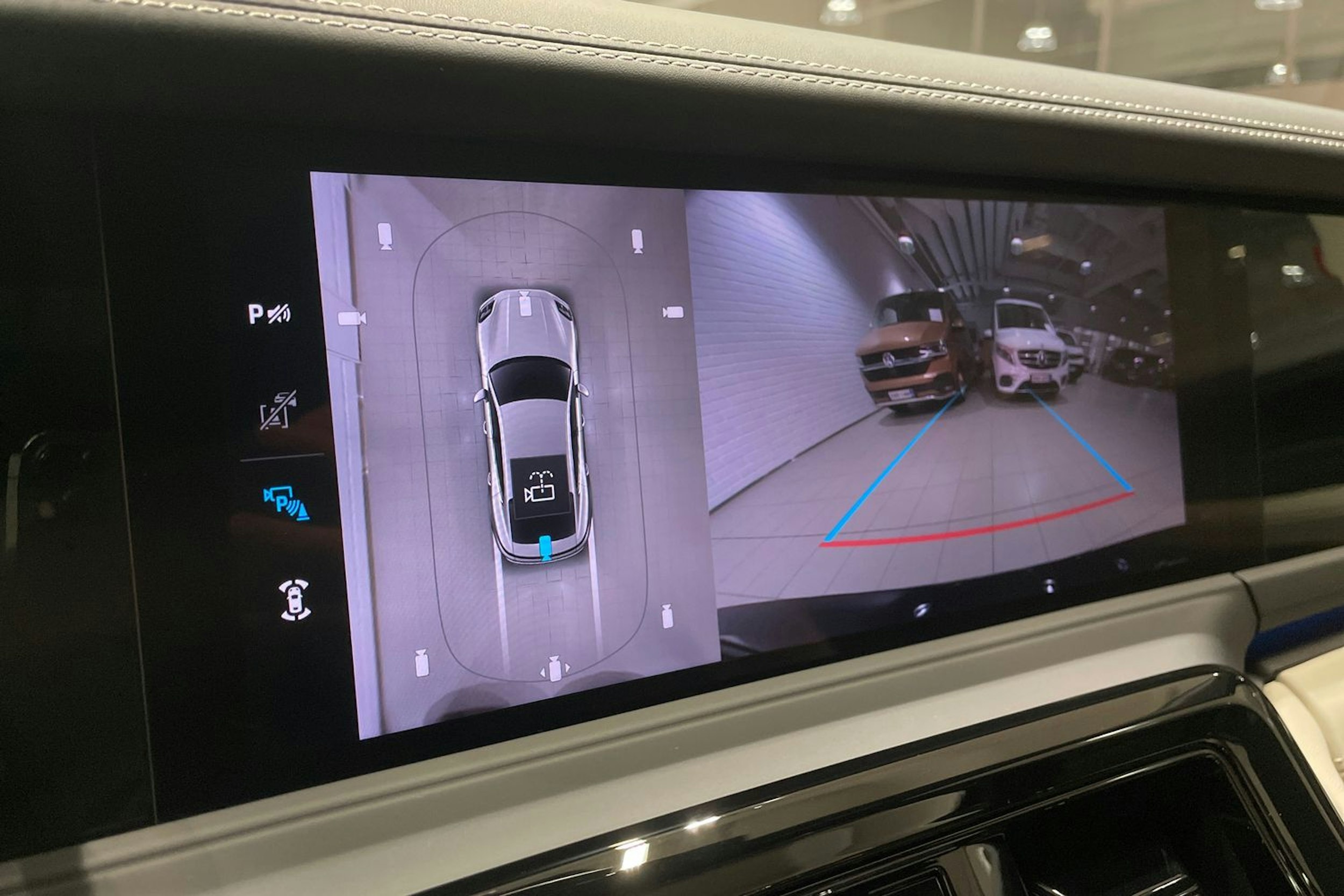 musta Porsche Panamera 2026 kuva 12.