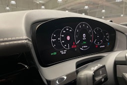 musta Porsche Panamera 2026 kuva 15.