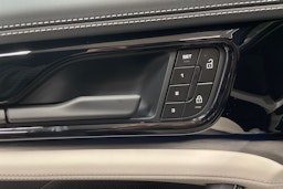 musta Porsche Panamera 2026 kuva 21.