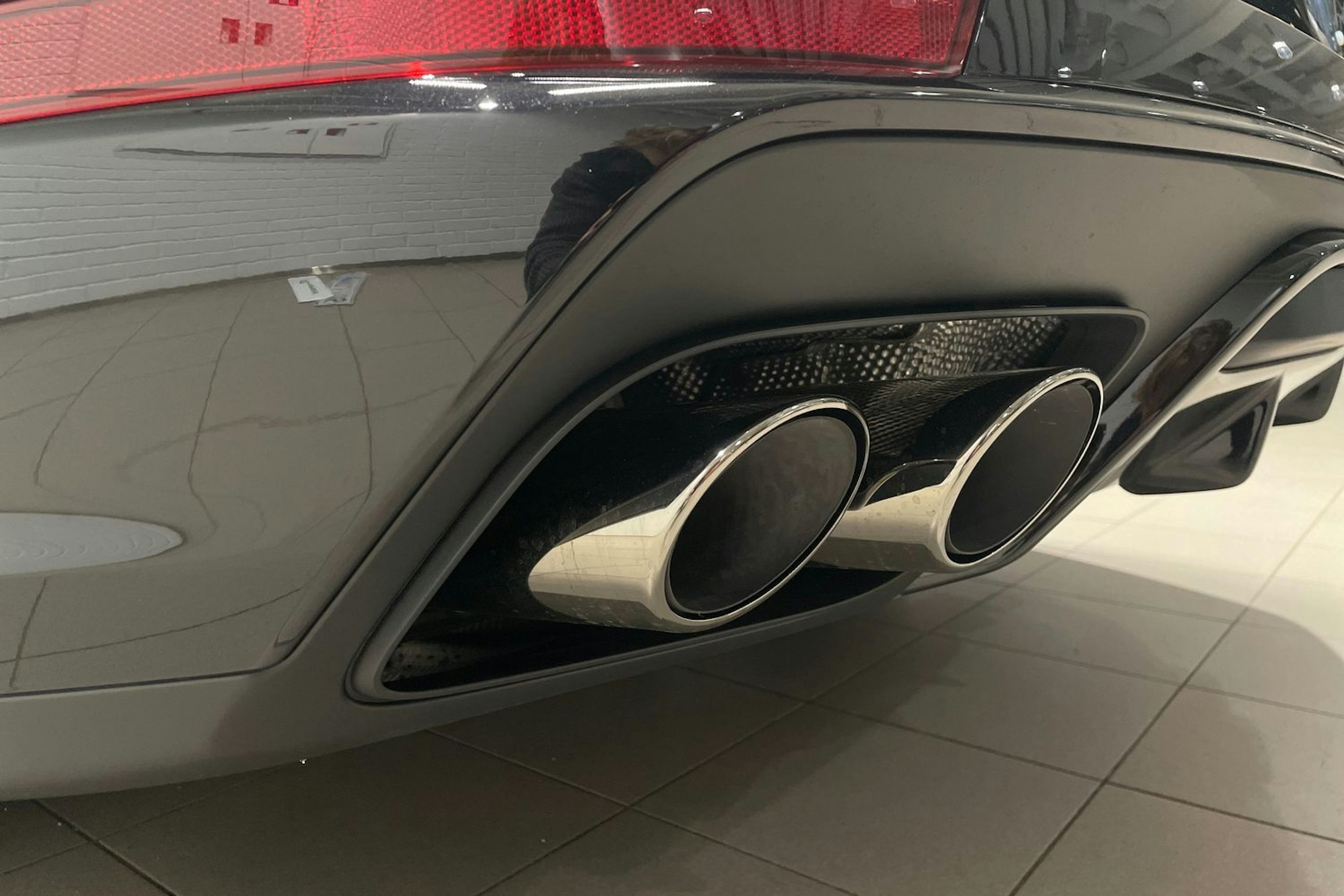 musta Porsche Panamera 2026 kuva 31.