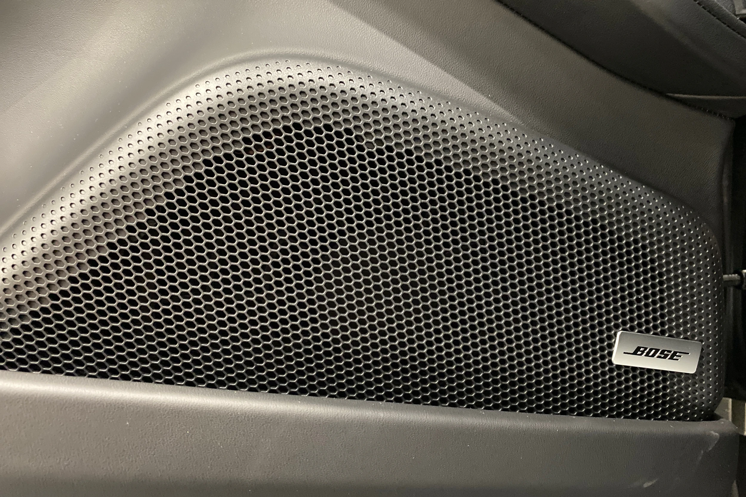 vihreä Porsche Panamera 2026 kuva 12.