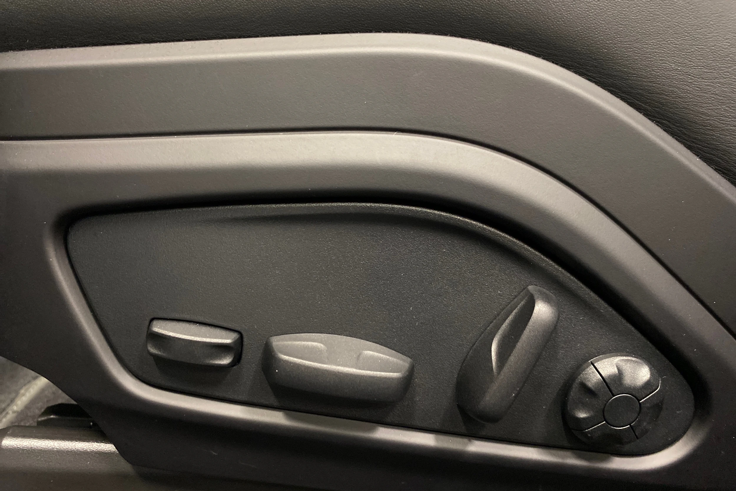 vihreä Porsche Panamera 2026 kuva 13.