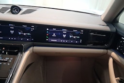 met. harmaa Porsche Panamera 2026 kuva 15.