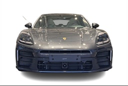harmaa Porsche Panamera 2026 kuva 3.