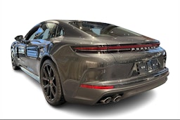 harmaa Porsche Panamera 2026 kuva 4.