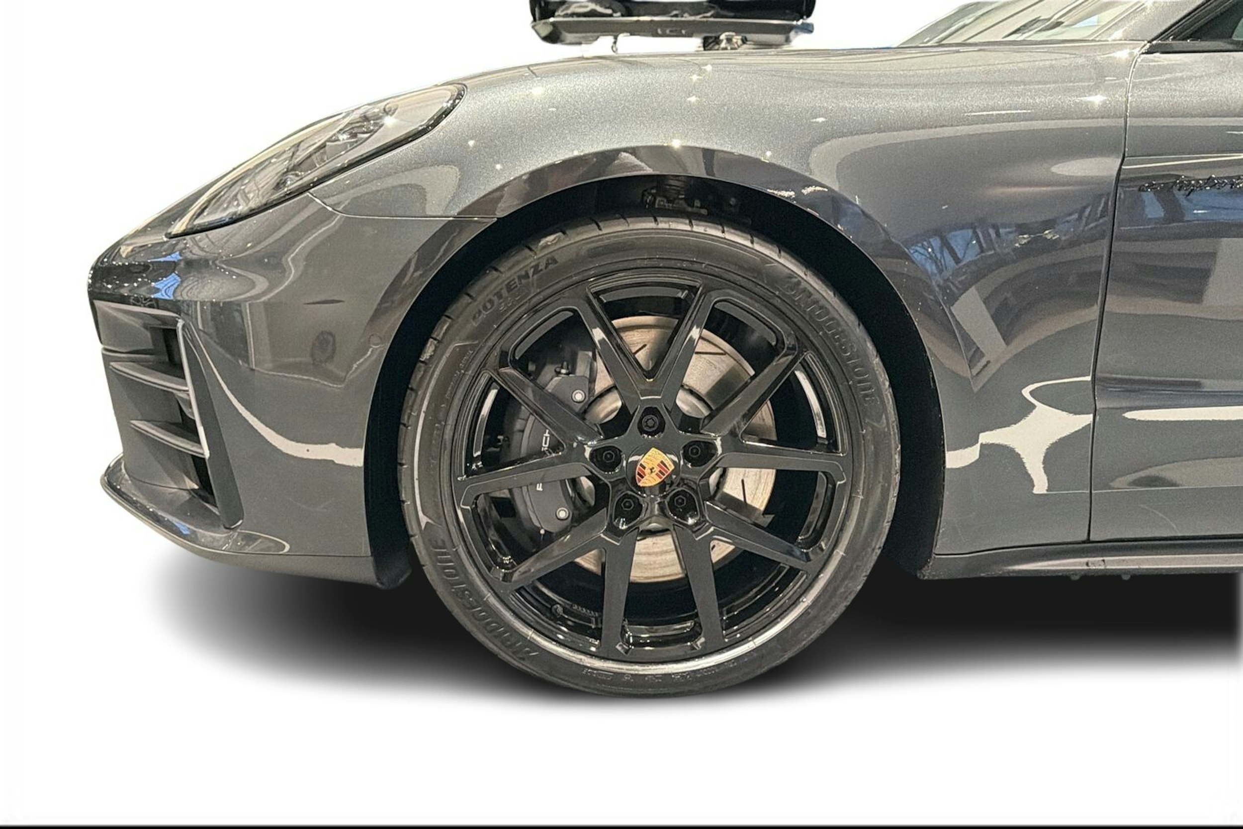 harmaa Porsche Panamera 2026 kuva 5.