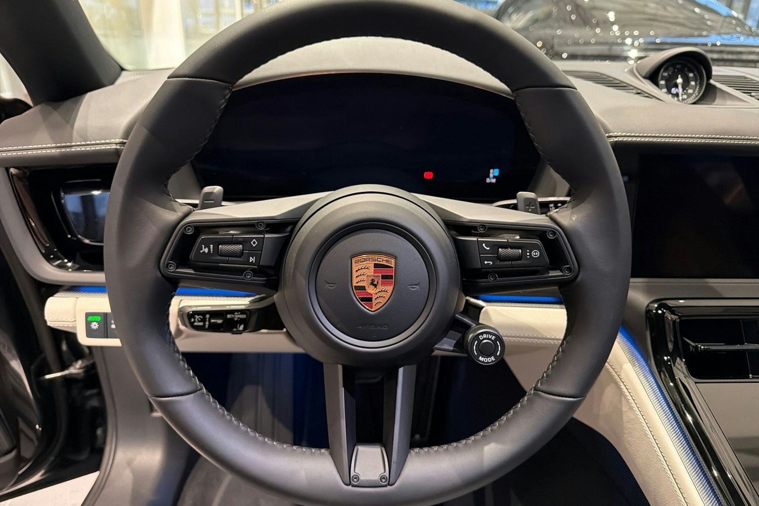 harmaa Porsche Panamera 2026 kuva 7.