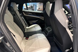 harmaa Porsche Panamera 2026 kuva 12.