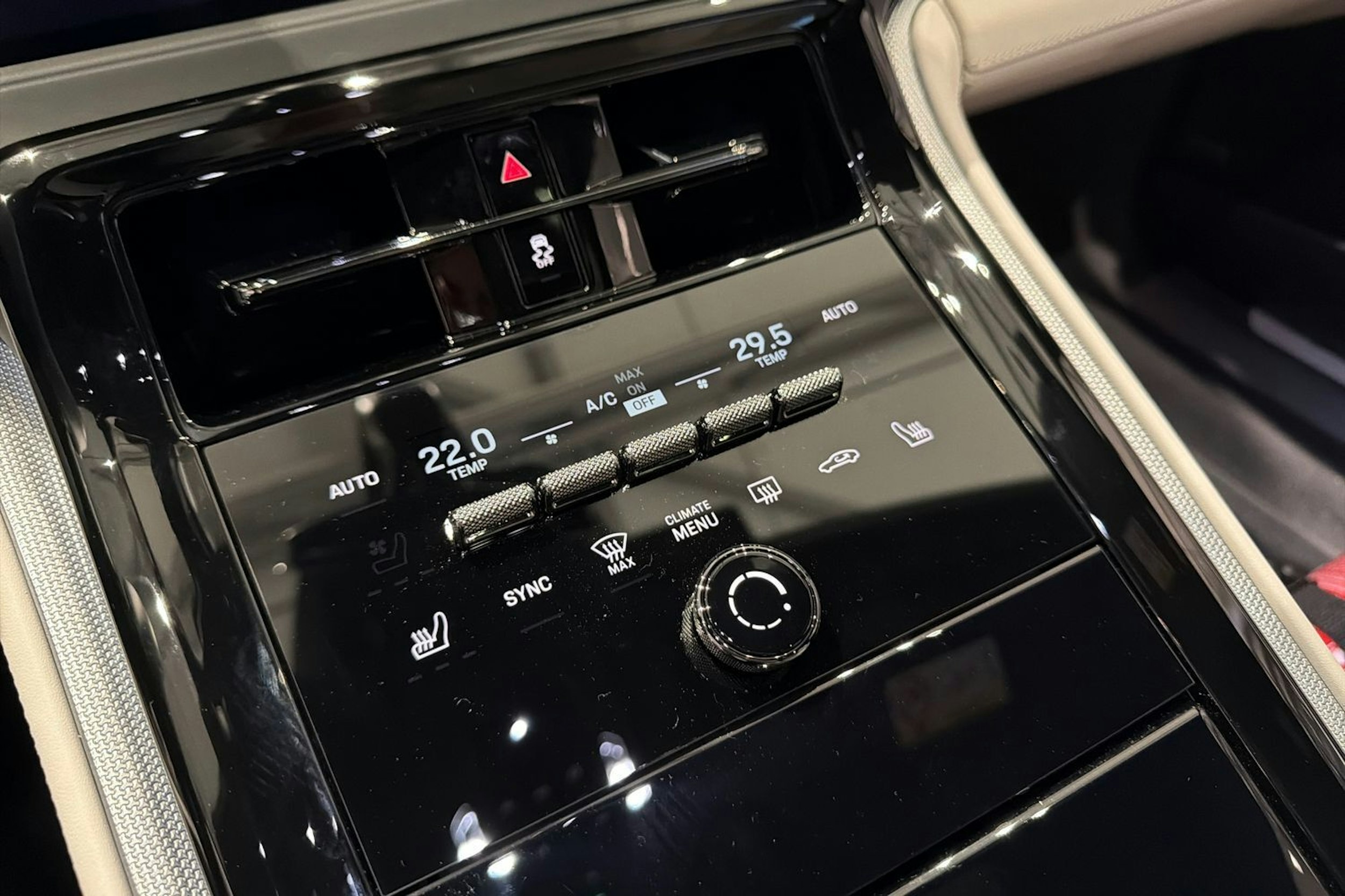 harmaa Porsche Panamera 2026 kuva 18.