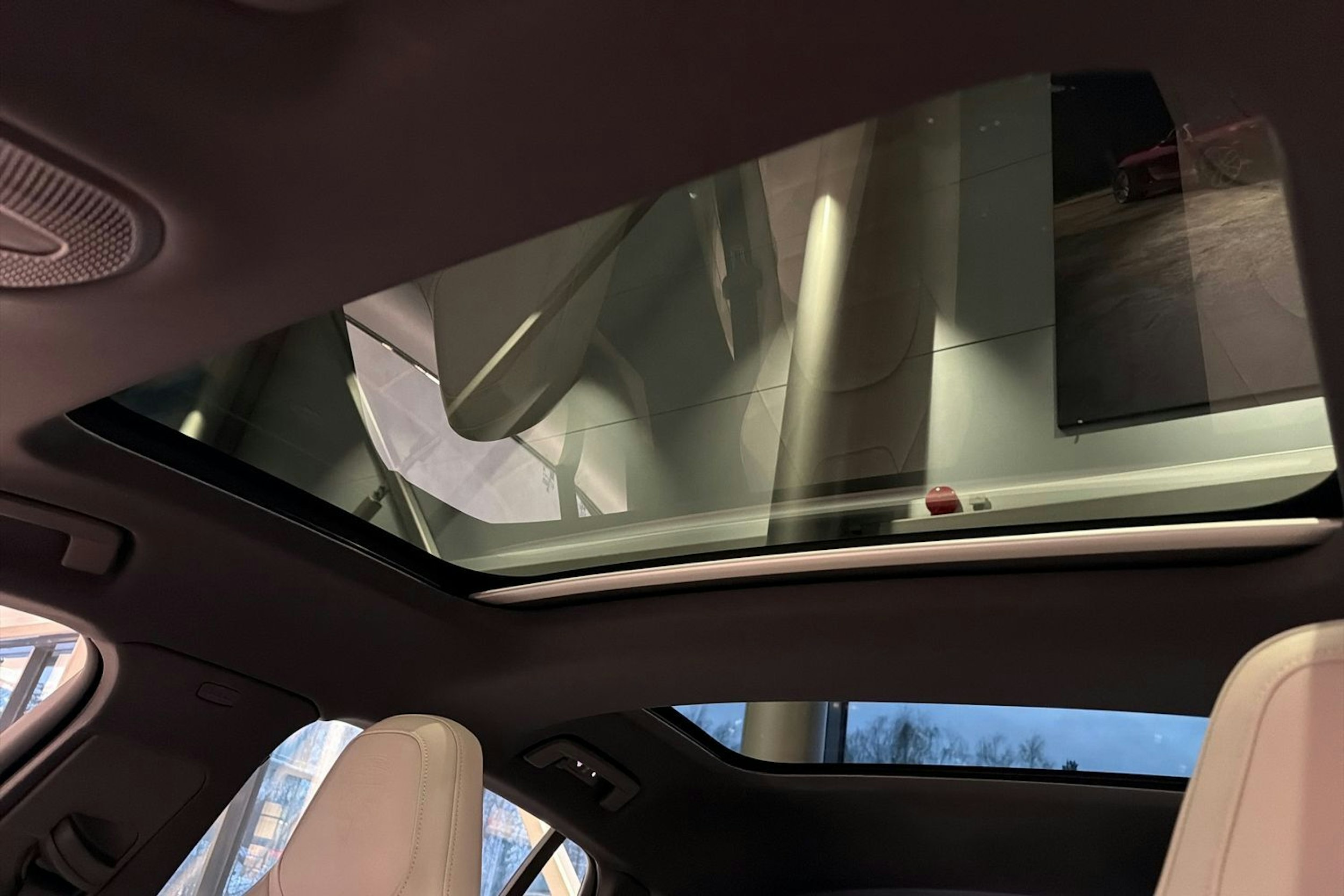 harmaa Porsche Panamera 2026 kuva 20.