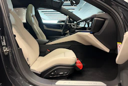 harmaa Porsche Panamera 2026 kuva 31.