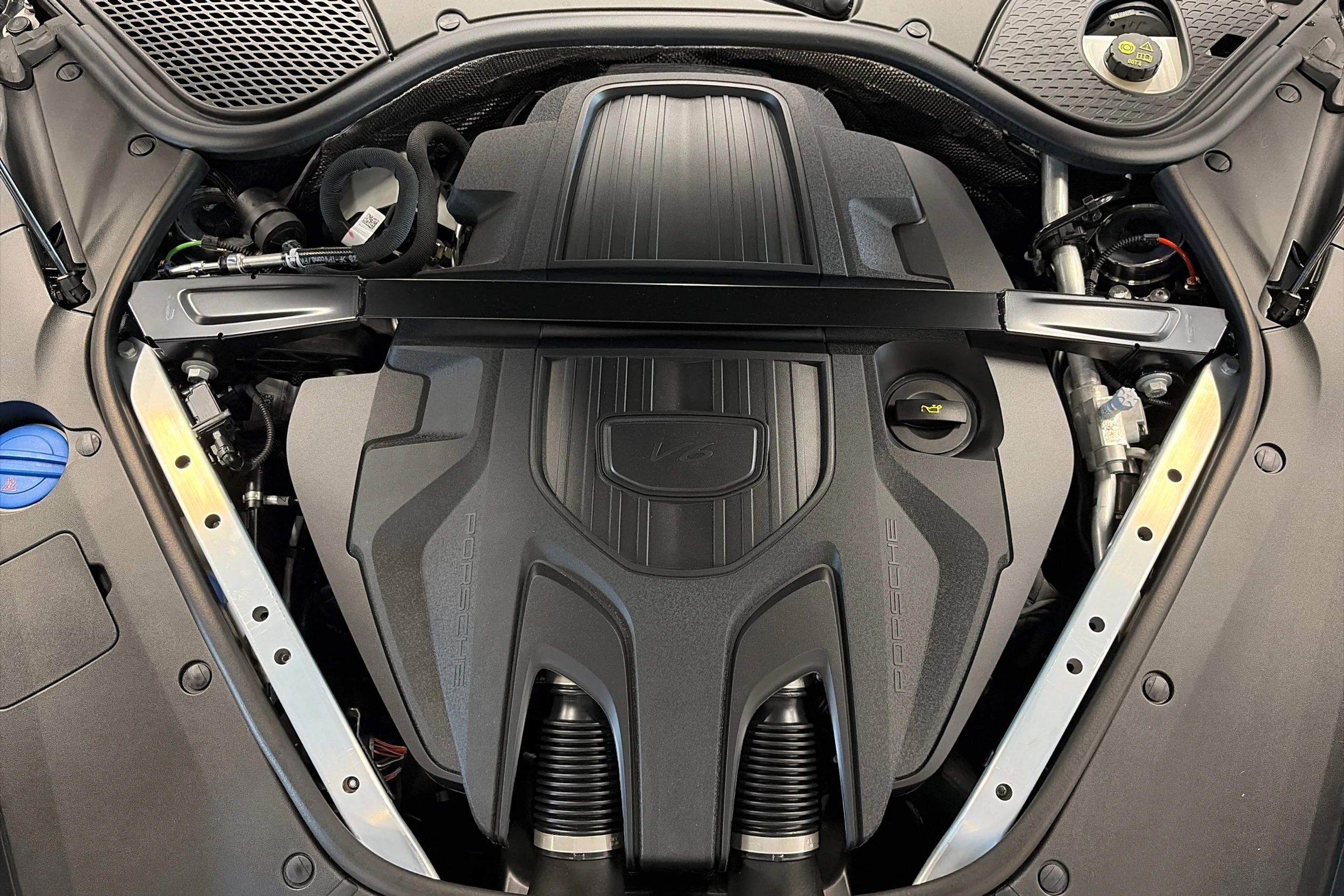 harmaa Porsche Panamera 2026 kuva 39.