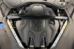 harmaa Porsche Panamera 2026 kuva 39.