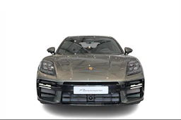 vihreä Porsche Panamera 2026 kuva 4.